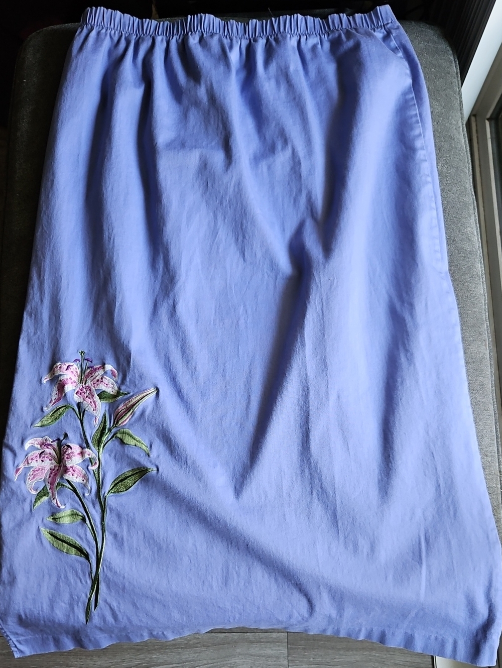 Bob Mackie Wearable Art Purple Embroidered Lily Maxi Skirt Size Large EUC